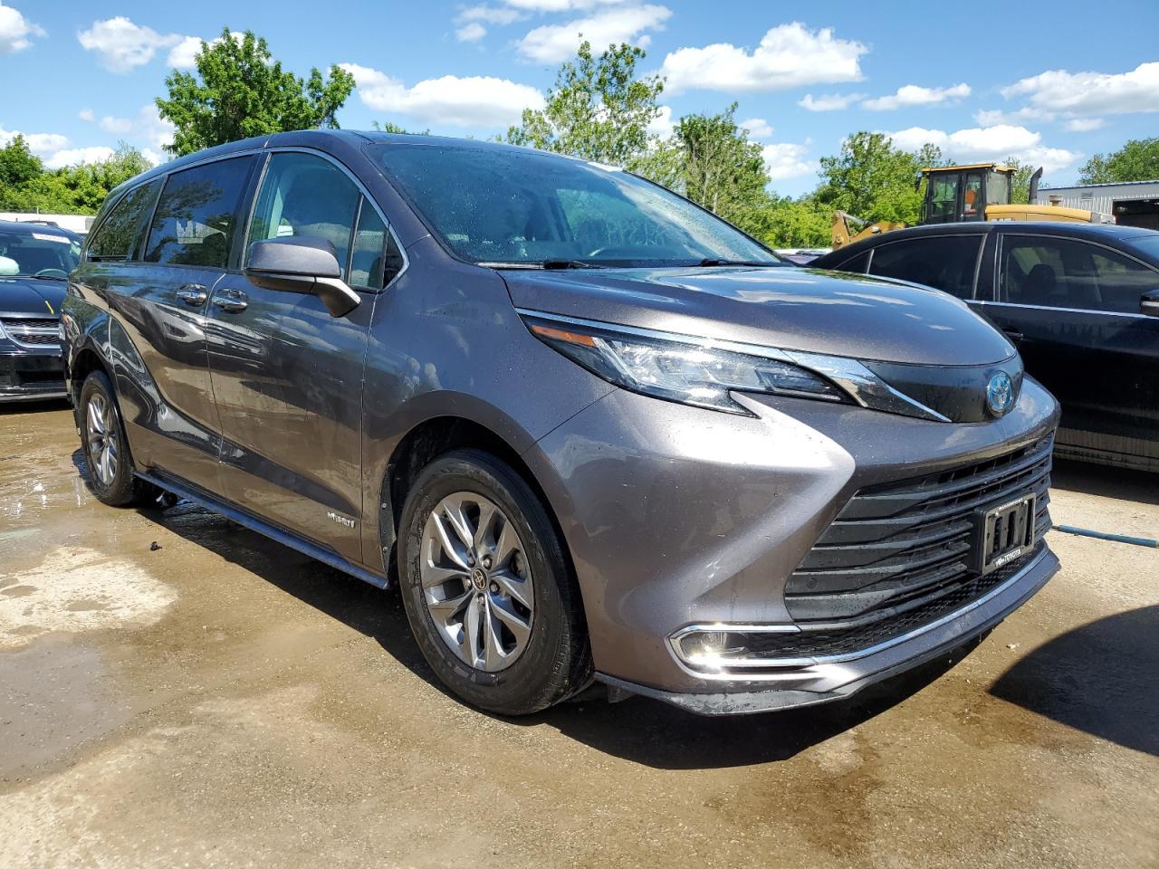 TOYOTA SIENNA XLE SIENNA XLE 2021