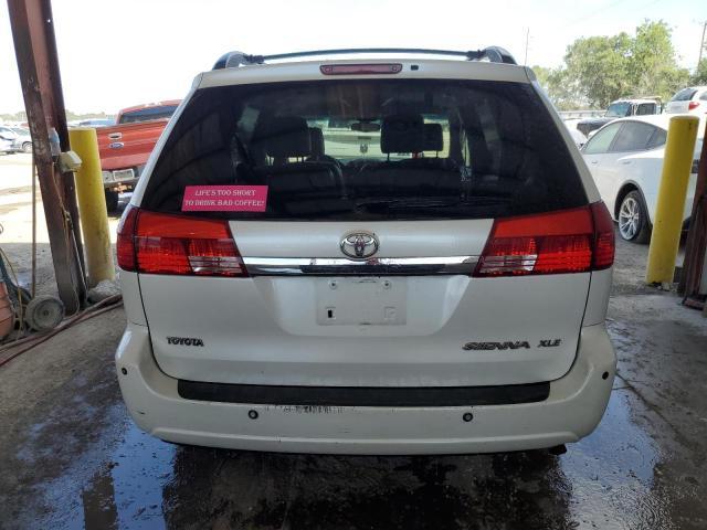 TOYOTA SIENNA XLE 2005