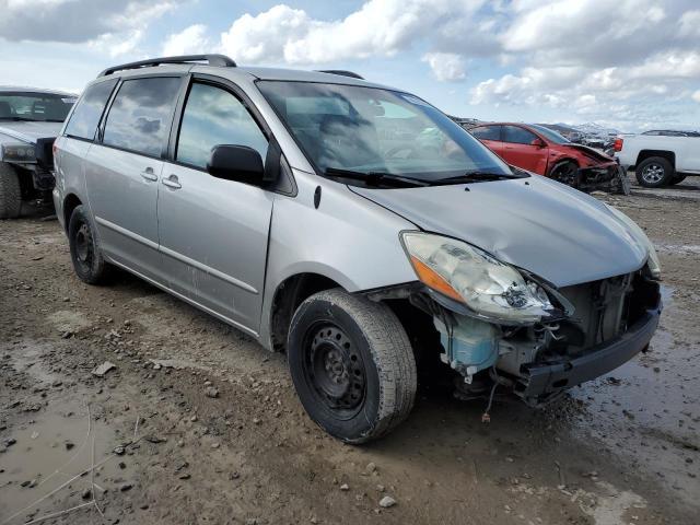 TOYOTA SIENNA CE 2006