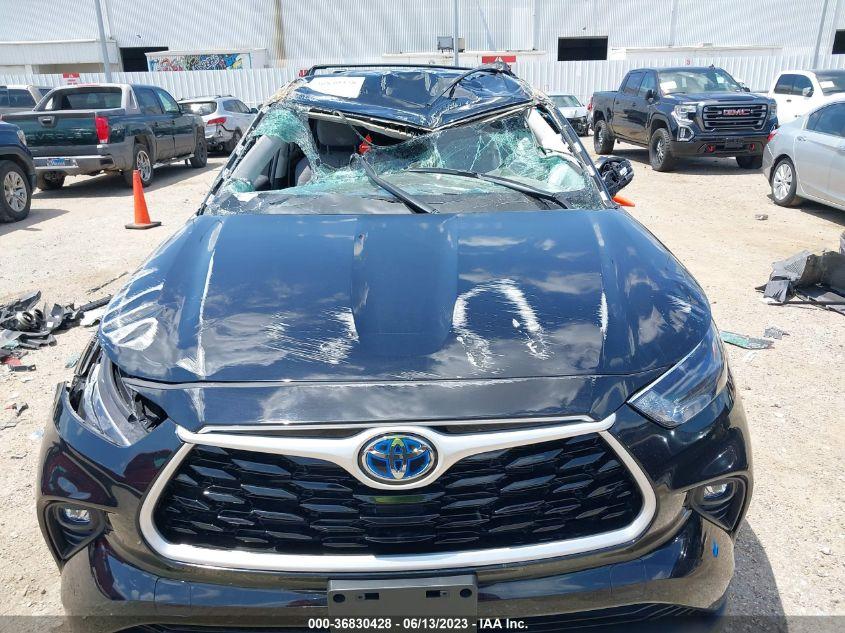 TOYOTA HIGHLANDER HYBRID LE 2022