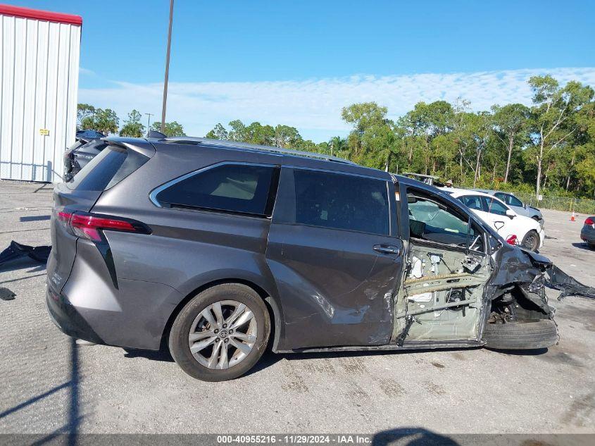 TOYOTA SIENNA LIMITED 2023