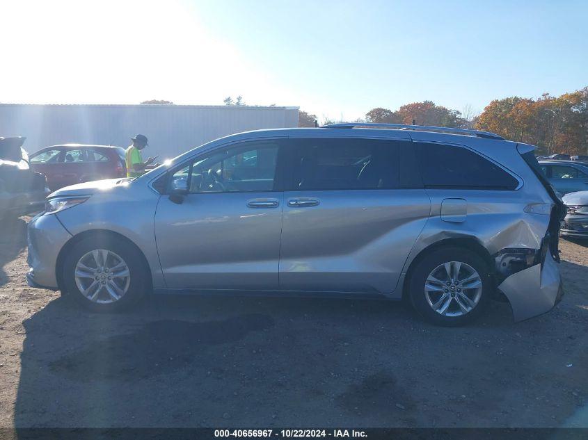 TOYOTA SIENNA LIMITED 2022