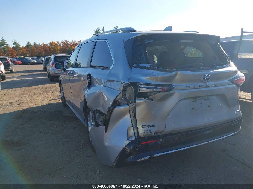 TOYOTA SIENNA LIMITED 2022