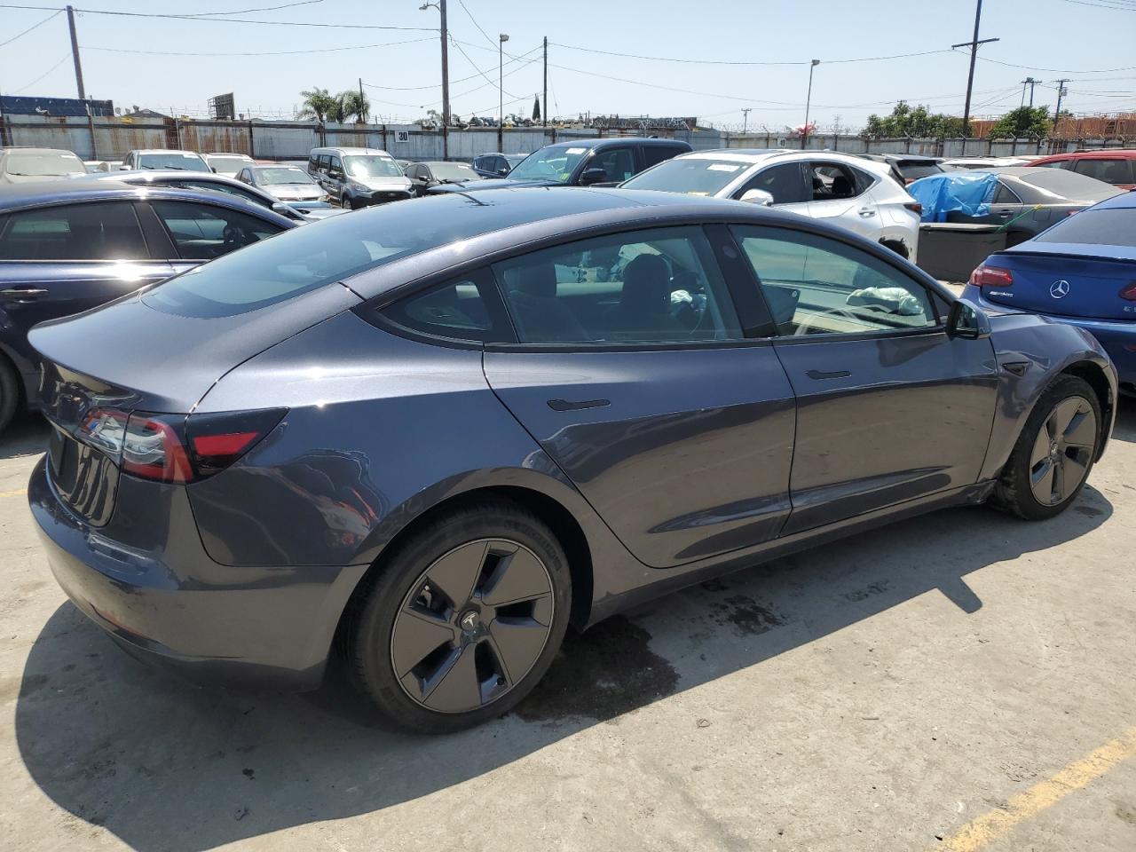 TESLA MODEL 3  2023