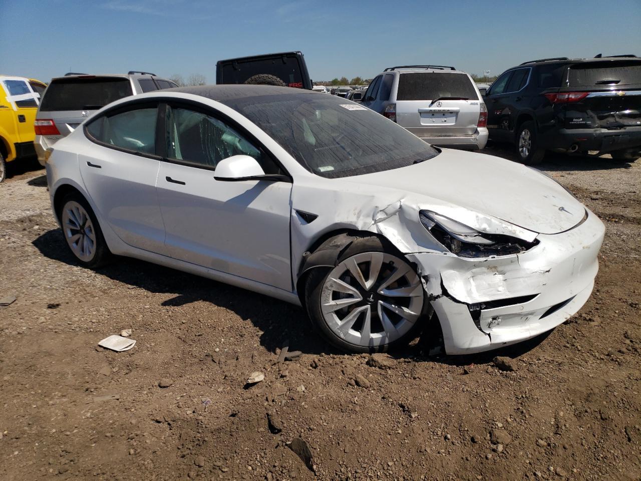 TESLA MODEL 3  2021