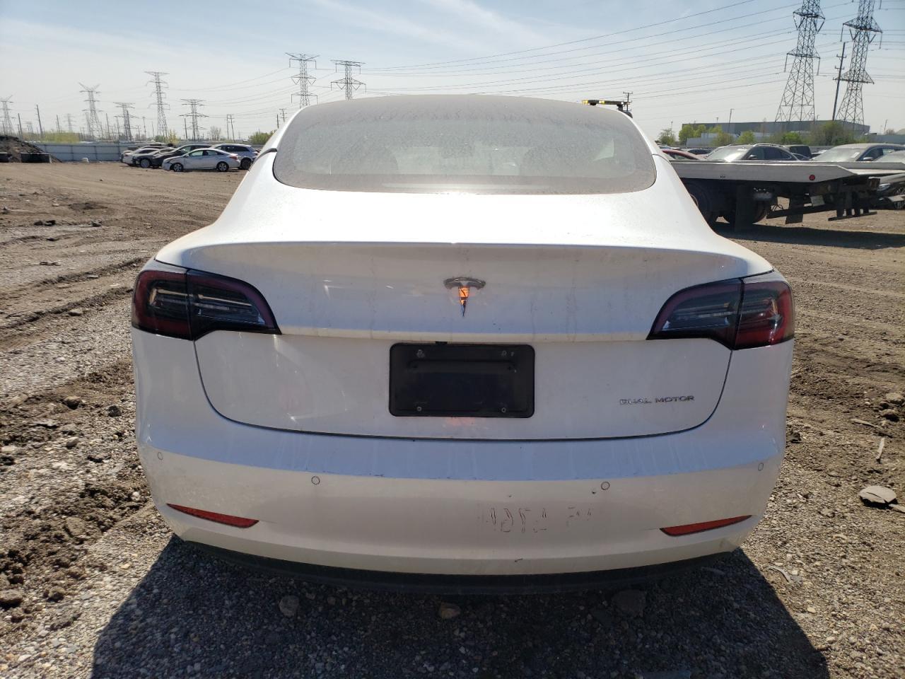 TESLA MODEL 3  2021