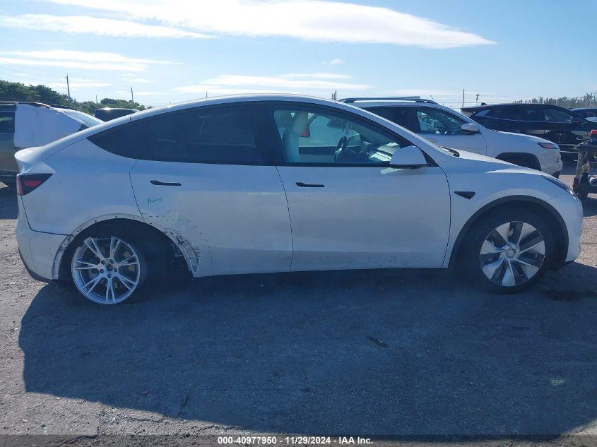 TESLA MODEL Y STANDARD RANGE REAR-WHEEL DRIVE 2021