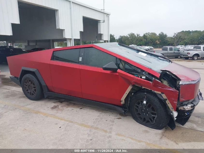 TESLA CYBERTRUCK  2024