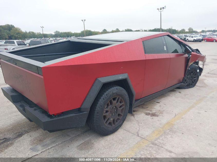 TESLA CYBERTRUCK  2024