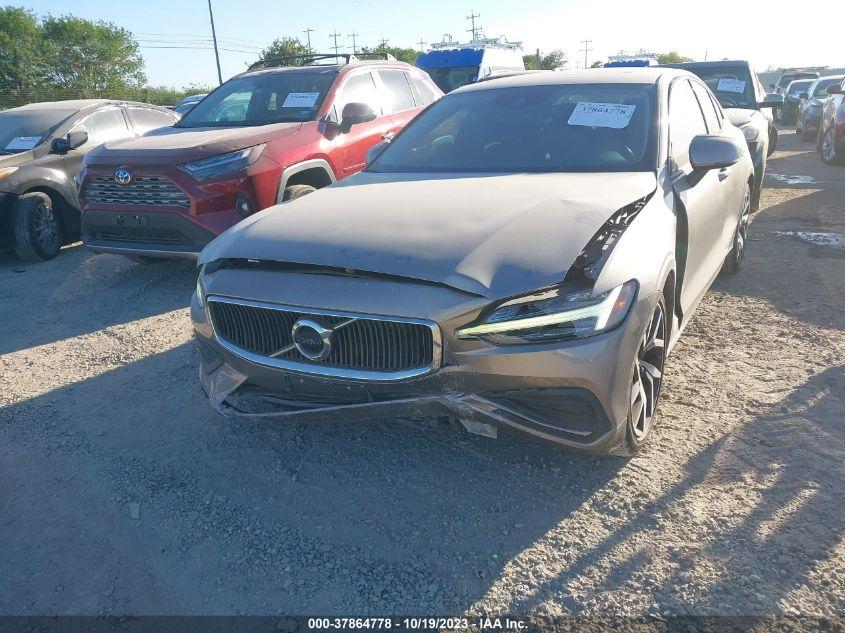 VOLVO S60 MOMENTUM 2019