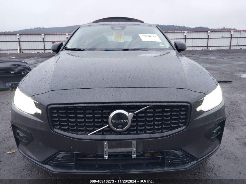 VOLVO S60 B5 PLUS DARK THEME 2024