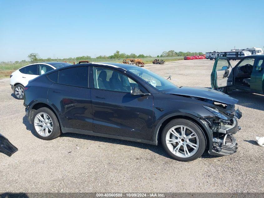 TESLA MODEL Y LONG RANGE/RWD 2024