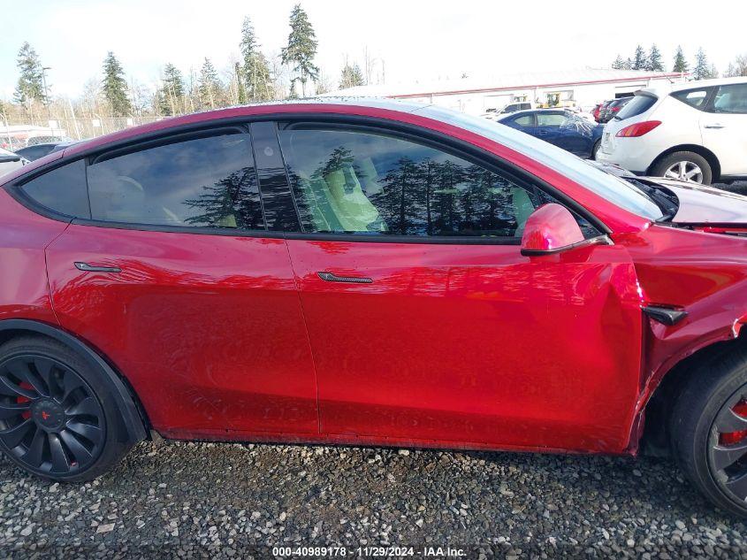 TESLA MODEL Y  2024