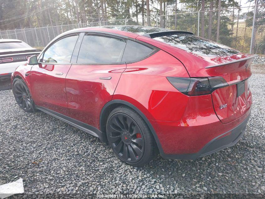 TESLA MODEL Y  2024