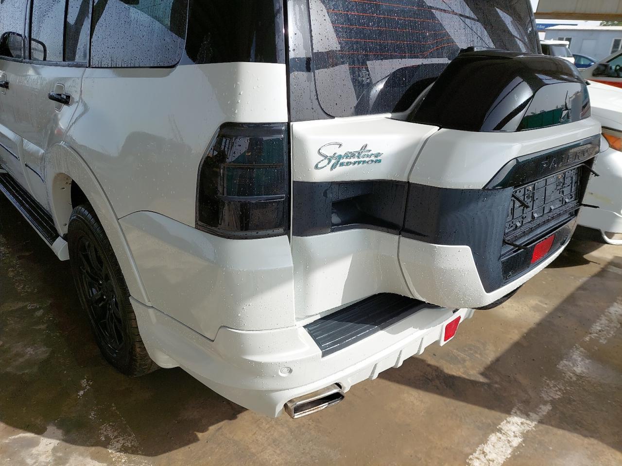 MITSUBISHI PAJERO  2020