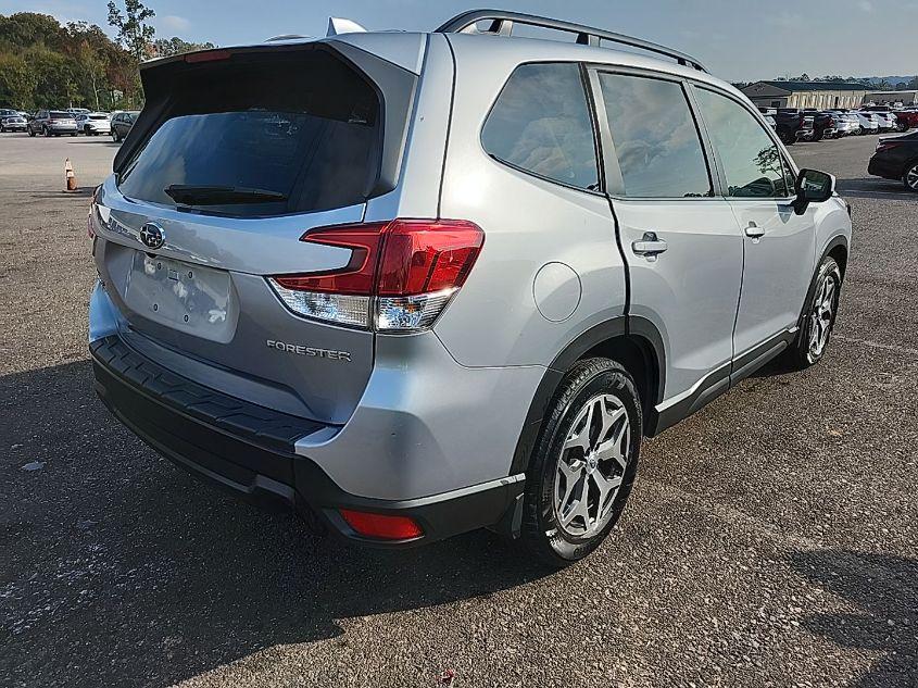 SUBARU FORESTER PREMIUM 2022