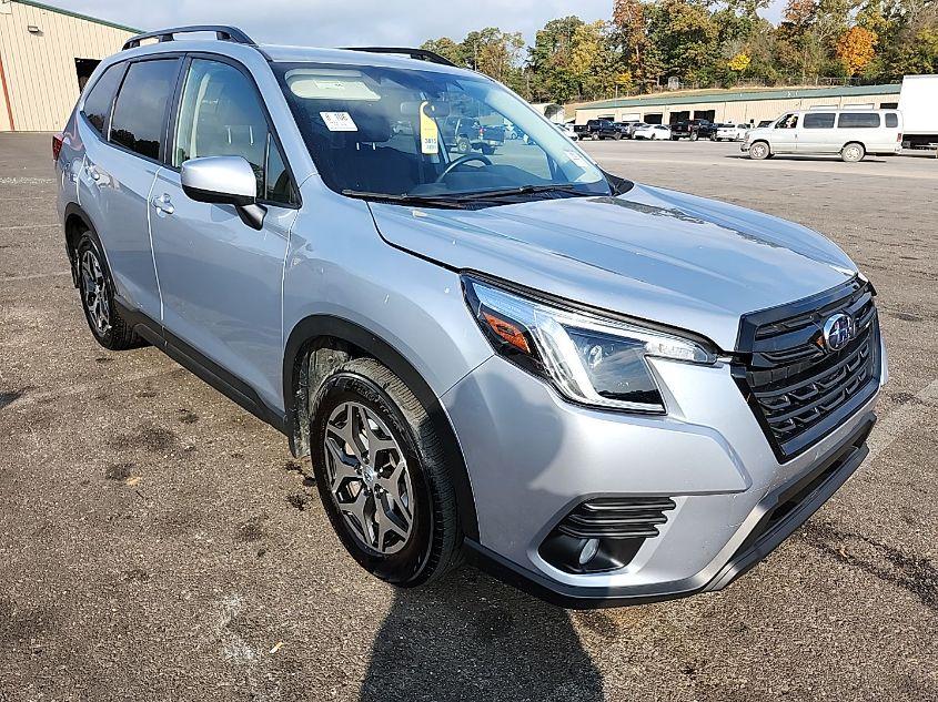 SUBARU FORESTER PREMIUM 2022