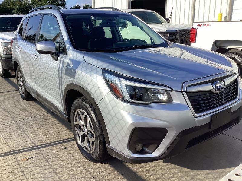 SUBARU FORESTER PREMIUM 2021