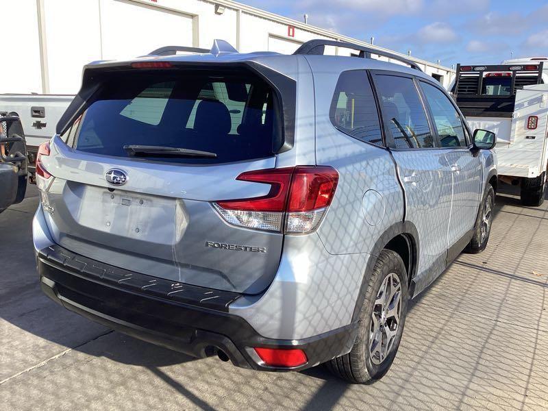 SUBARU FORESTER PREMIUM 2021