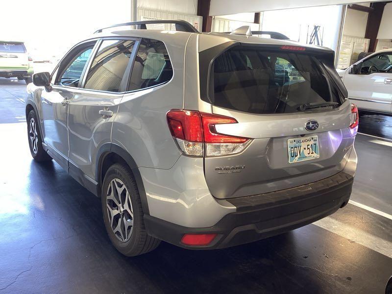 SUBARU FORESTER PREMIUM 2021