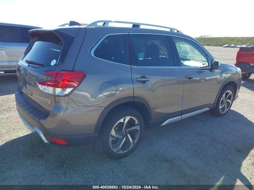 SUBARU FORESTER TOURING 2022