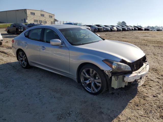 INFINITI M56  2011