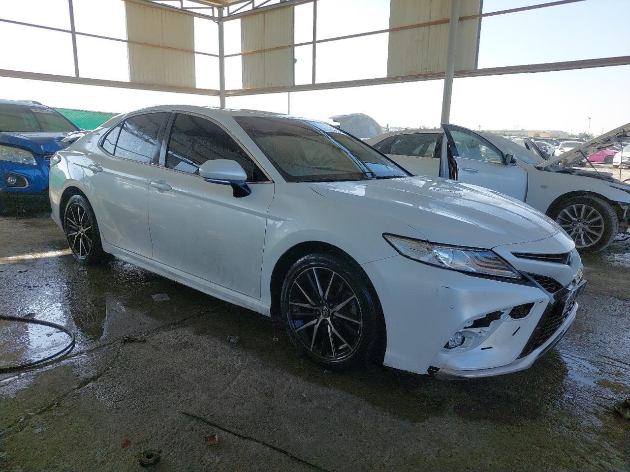 TOYOTA CAMRY  2021