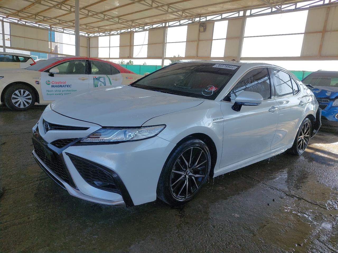 TOYOTA CAMRY  2021