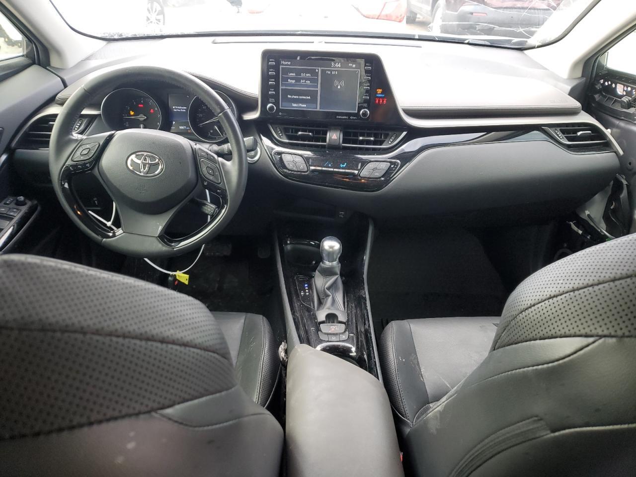 TOYOTA C-HR XLE XLE 2021