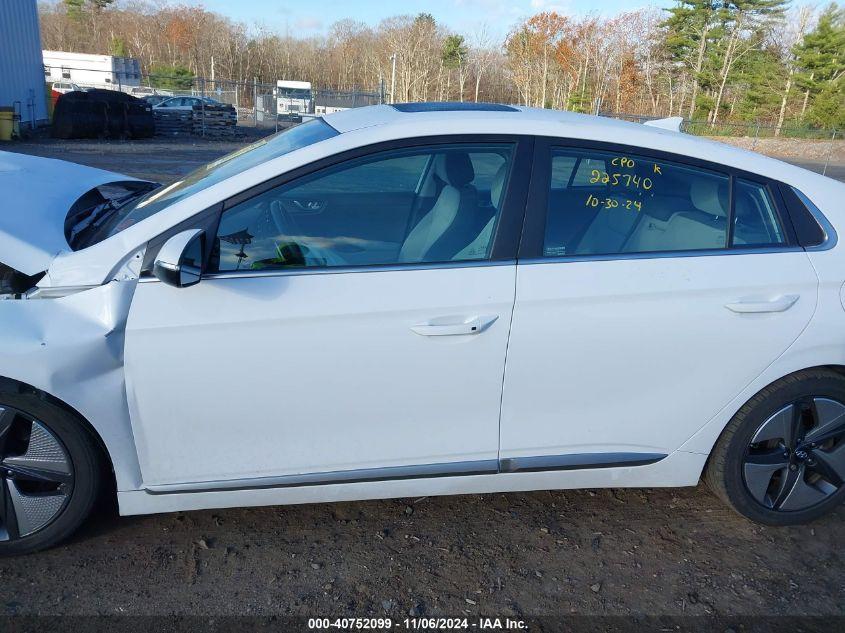 HYUNDAI IONIQ HYBRID SEL 2022