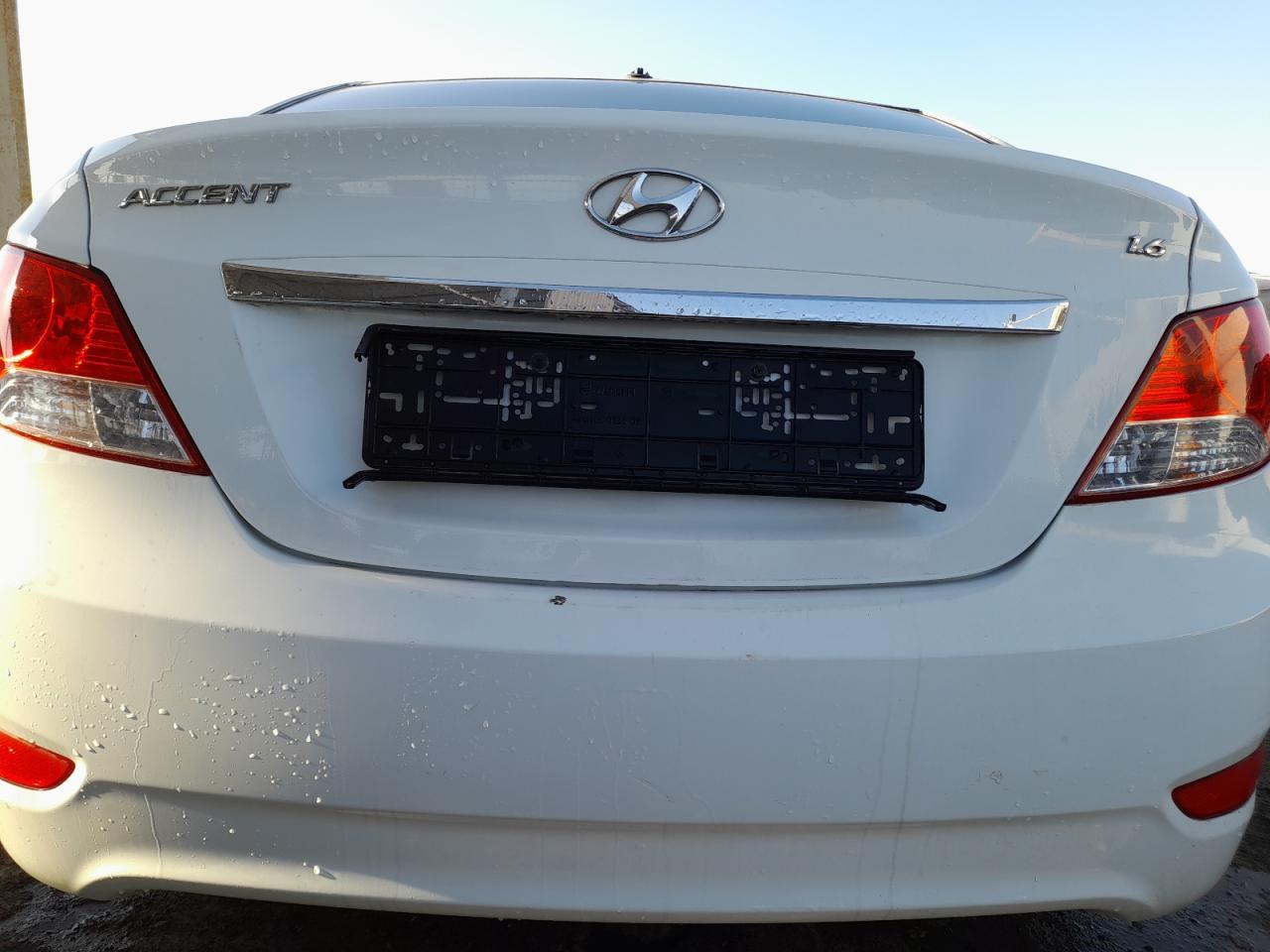 HYUNDAI ACCENT  2015