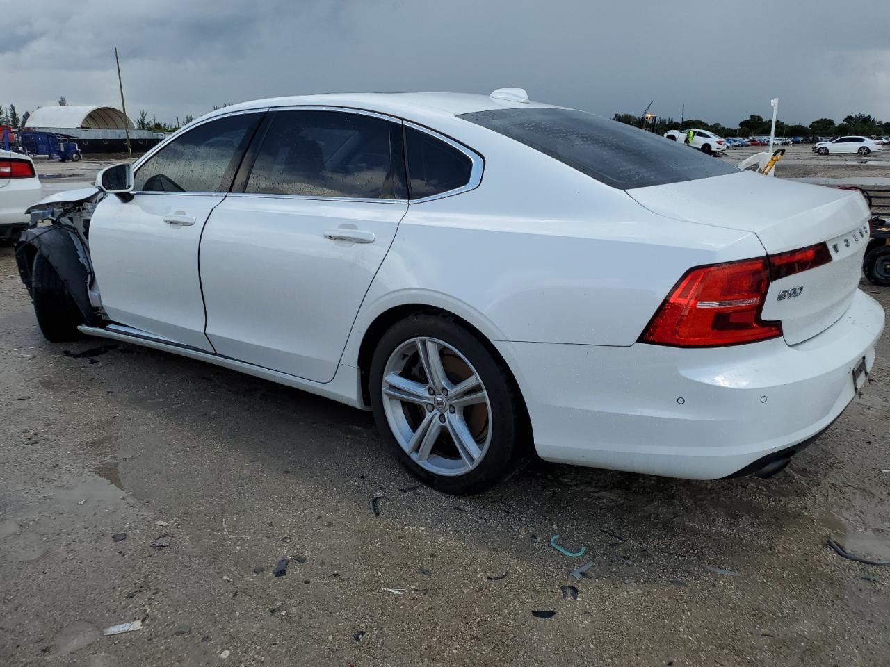 VOLVO S90 T5 MOM 2018