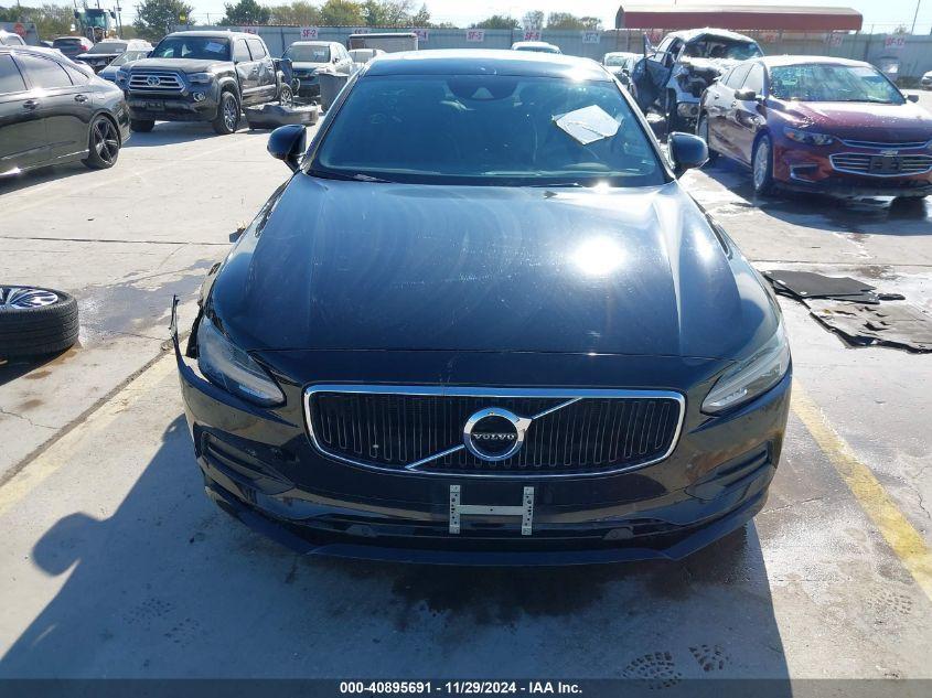 VOLVO S90 T6 MOMENTUM 2020