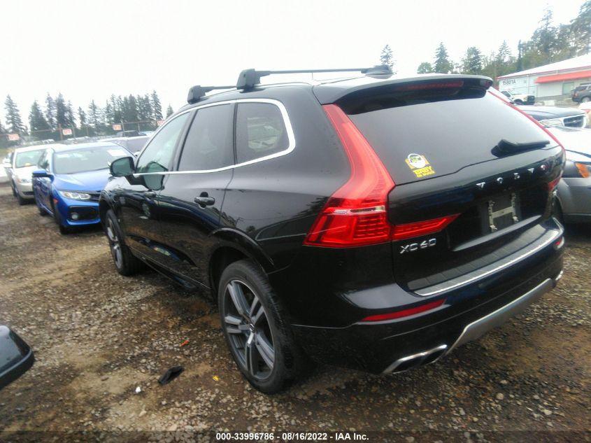 VOLVO XC60 MOMENTUM 2019