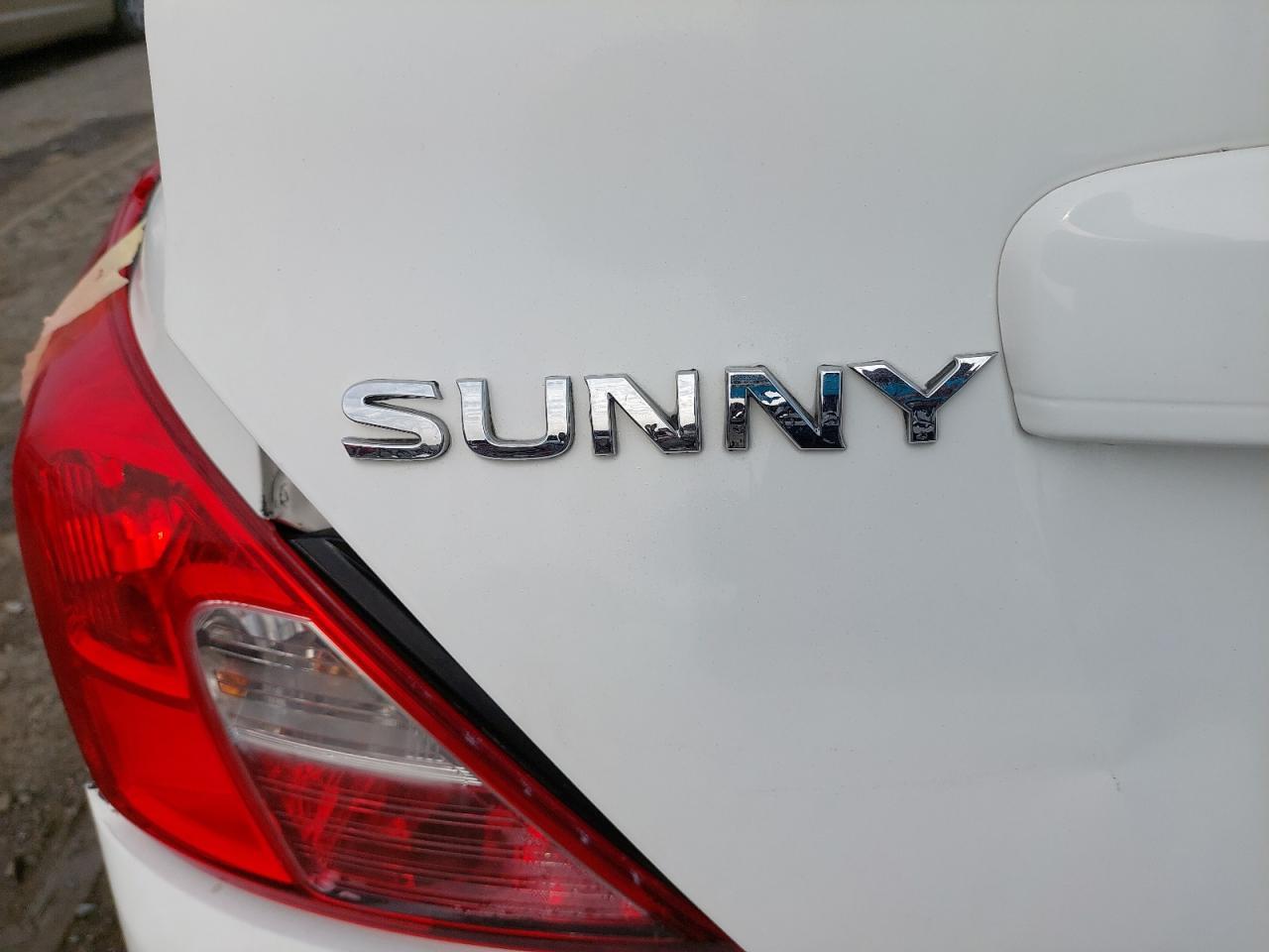 NISSAN SUNNY  2019