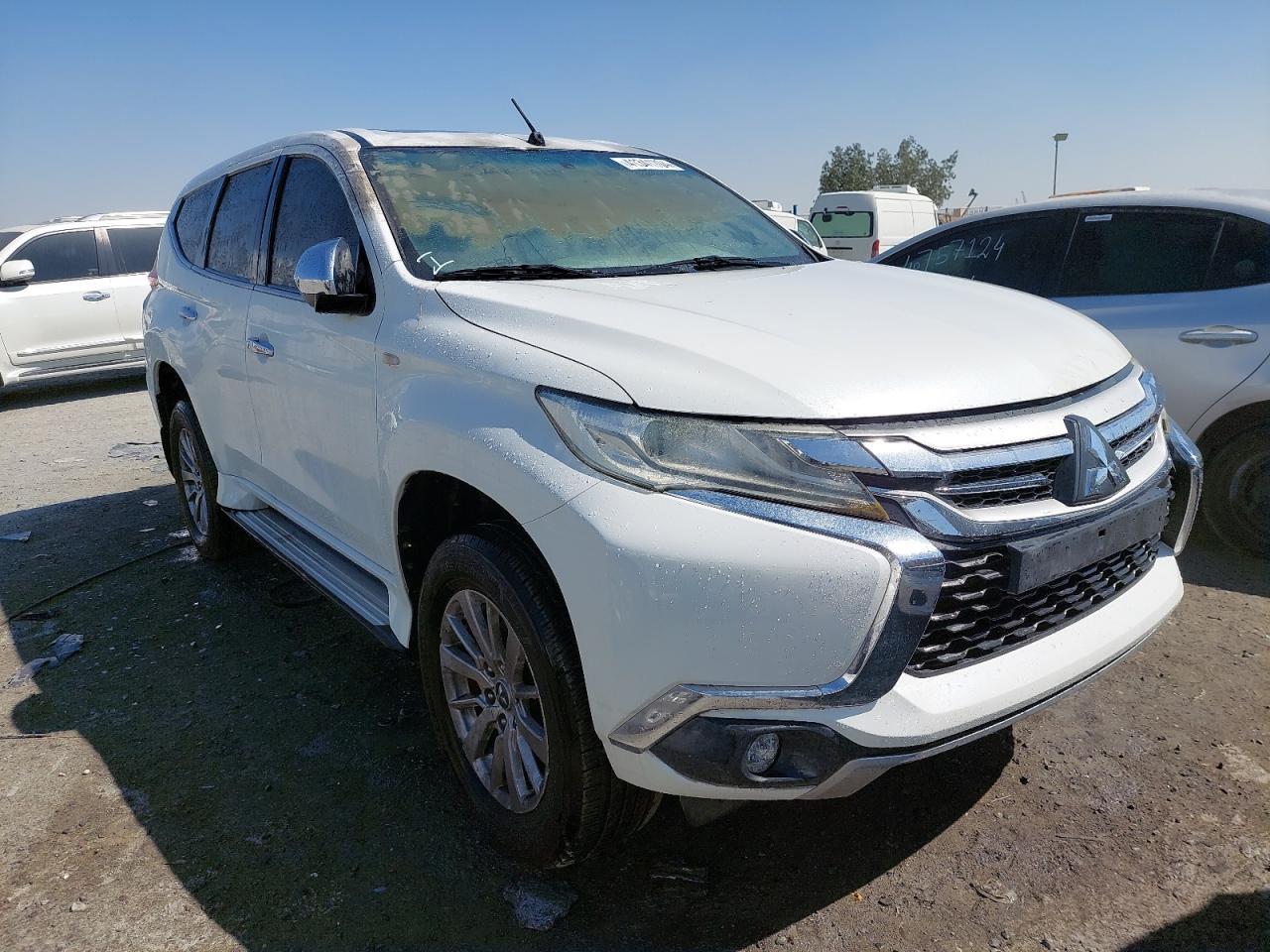 MITSUBISHI MONTERO  2019