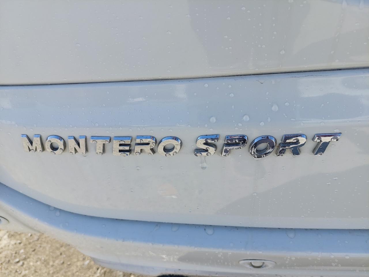 MITSUBISHI MONTERO  2019