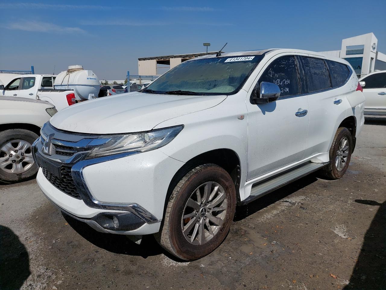 MITSUBISHI MONTERO  2019