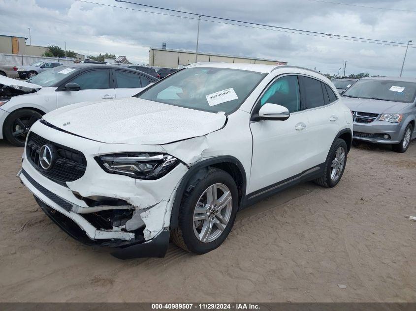 MERCEDES-BENZ GLA  2021