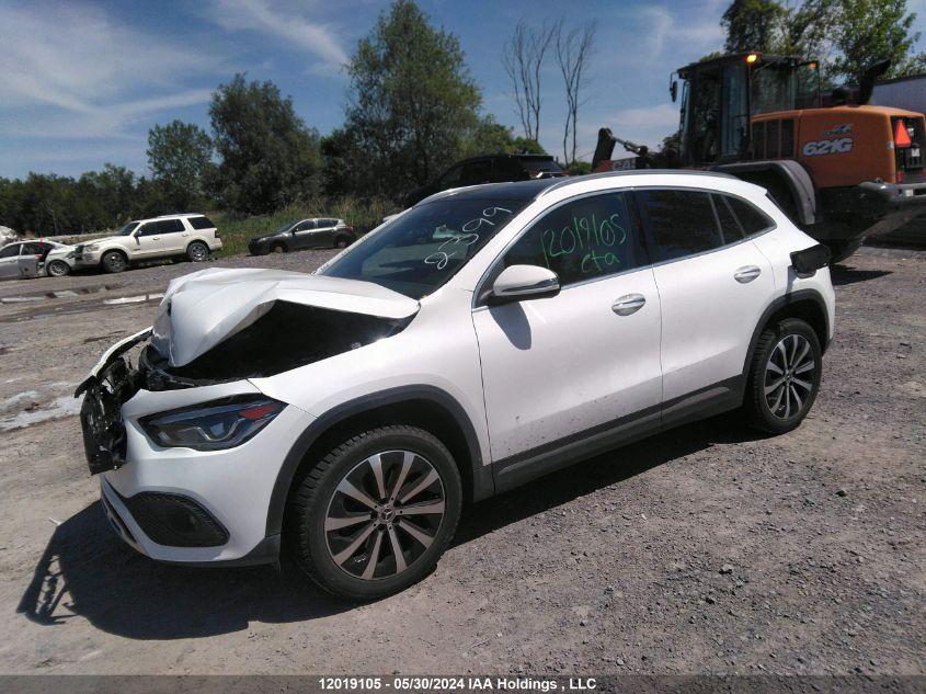 MERCEDES-BENZ GLA  2023