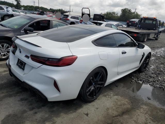 BMW M8  2022