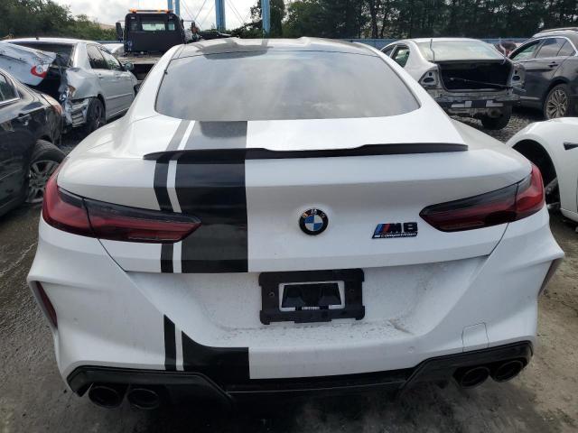 BMW M8  2022