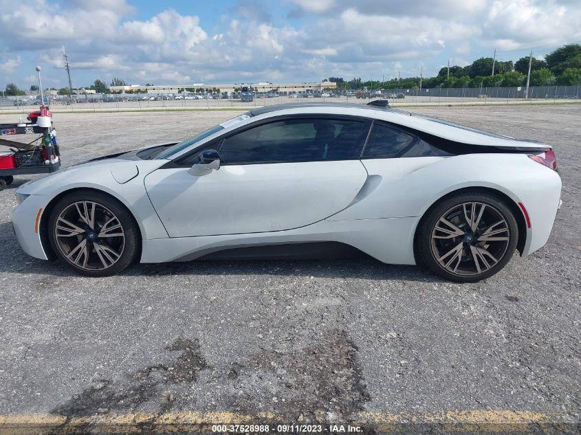 BMW I8   2017