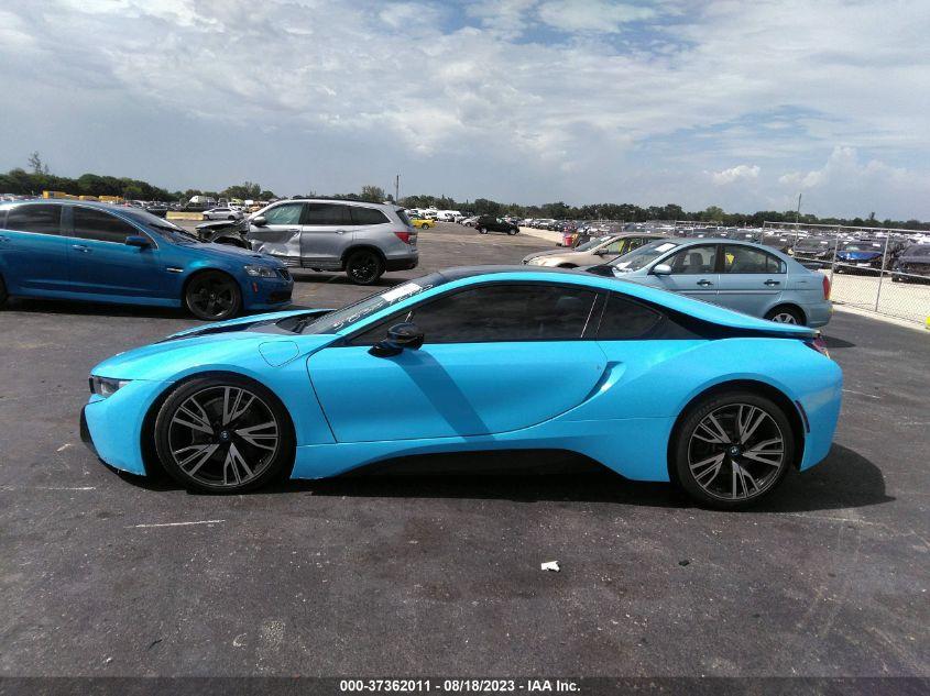 BMW I8  2016