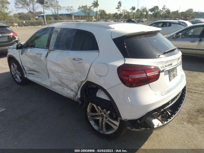 MERCEDES-BENZ GLA 250 4MATIC 2020