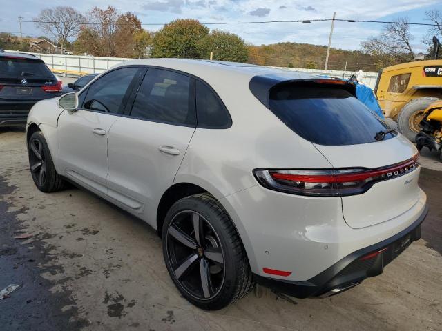 PORSCHE MACAN BASE  2023