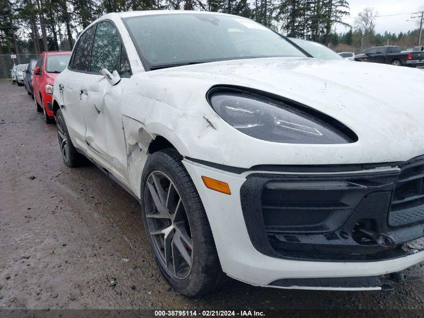 PORSCHE MACAN T 2023