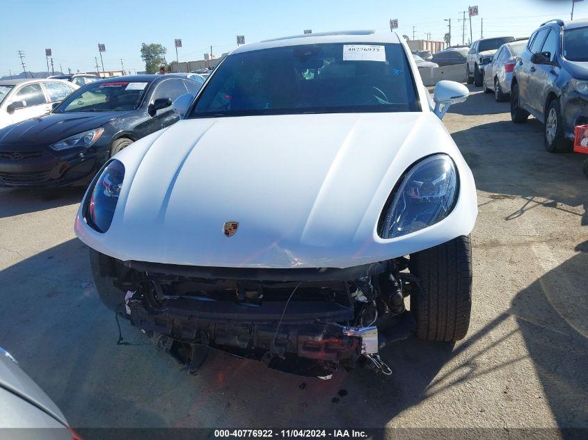 PORSCHE MACAN T 2023