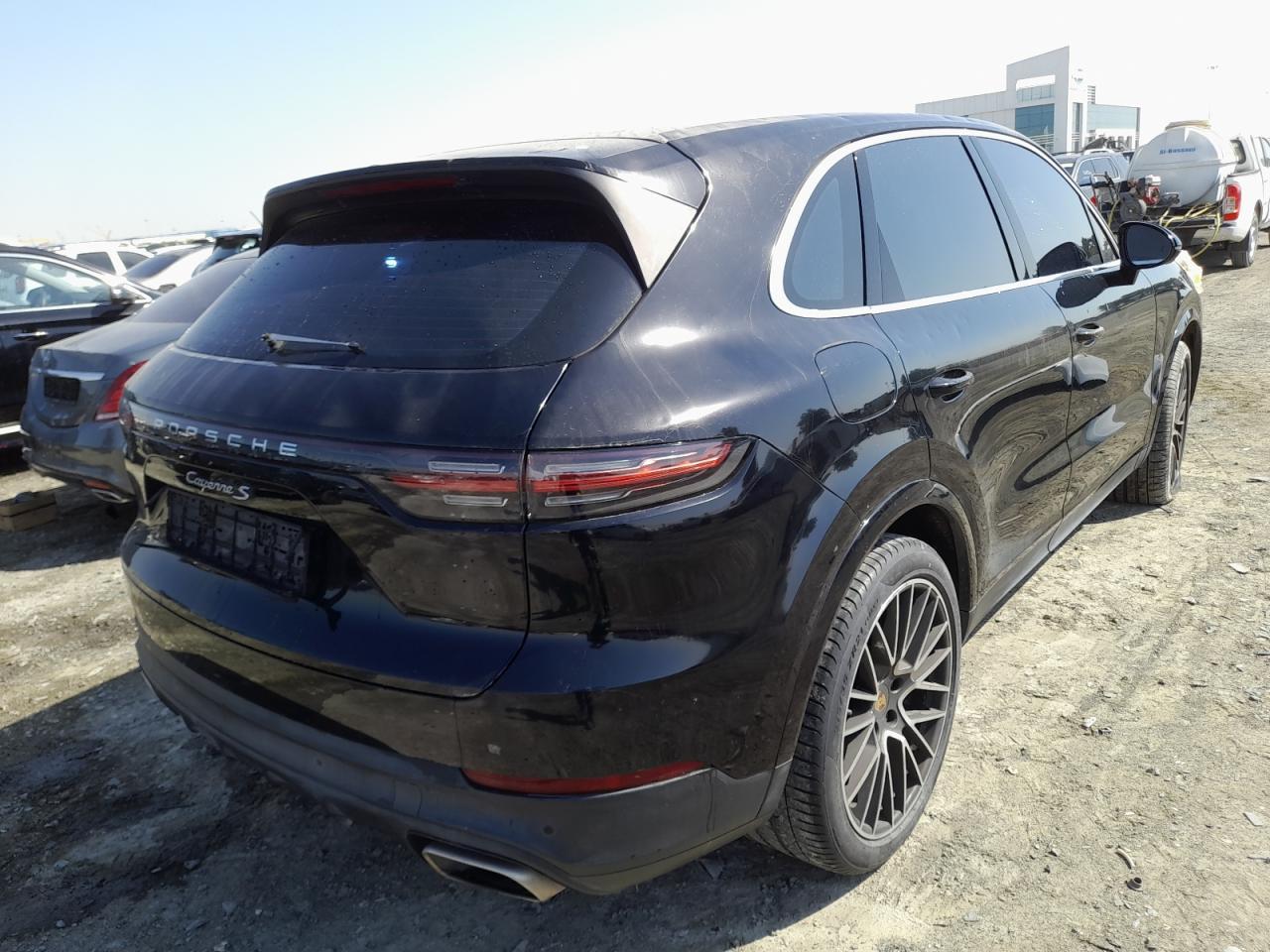 PORSCHE CAYENNE  2019