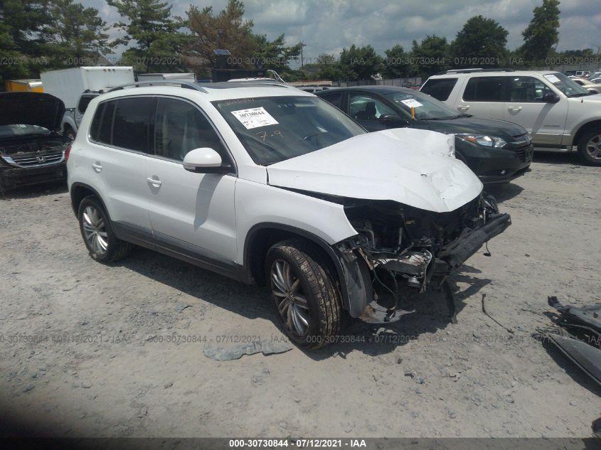 VOLKSWAGEN TIGUAN SE 2016